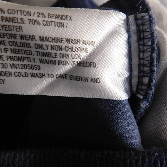 Oshkosh Corduroy Pants Size 12 Months - Picture 4 of 4